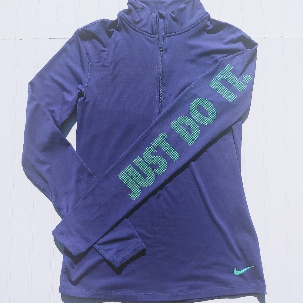 - Nike Dri-Fit Half Zip